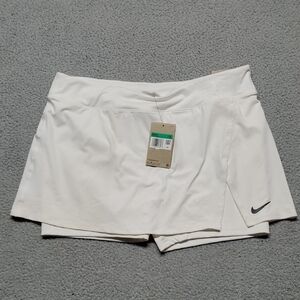 Nike Women's White Athletic Skorts XL